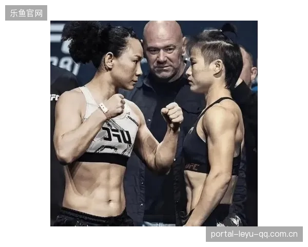 UFC拳手赛后拥抱对手母亲：一场超越胜负的感人瞬间